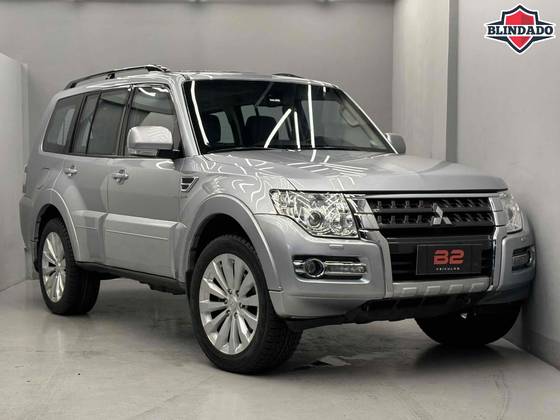 MITSUBISHI PAJERO FULL 3.8 HPE 4X4 V6 24V GASOLINA 4P AUTOMÁTICO MITSUBISHI PAJERO FULL 3.8 HPE 4X4 V6 24V GASOLINA 4P AUTOMÁTICO